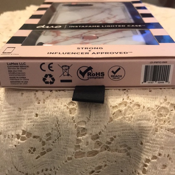 NWOT LUMEE INSTAFAME LIGHTED CASE - Picture 4 of 4